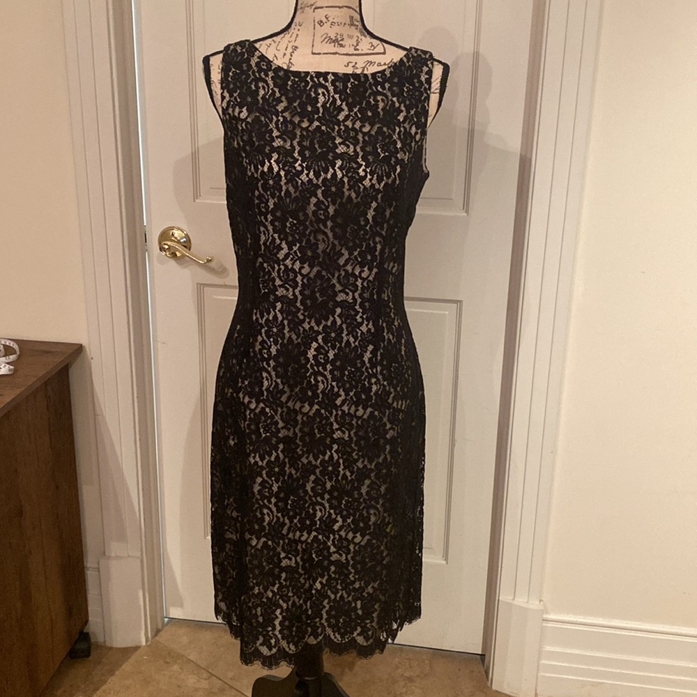 Ann Taylor Women’s black lace cocktail dress